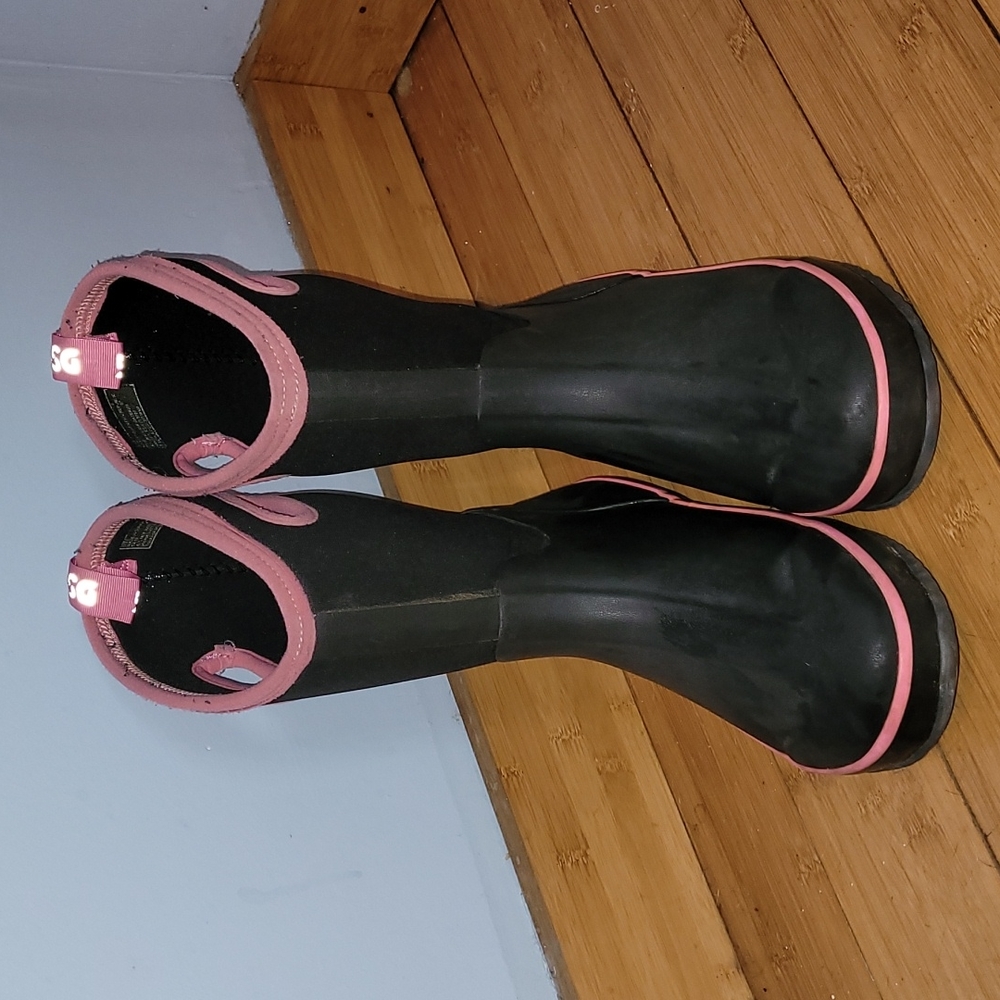 Excellent condition girls snow boots